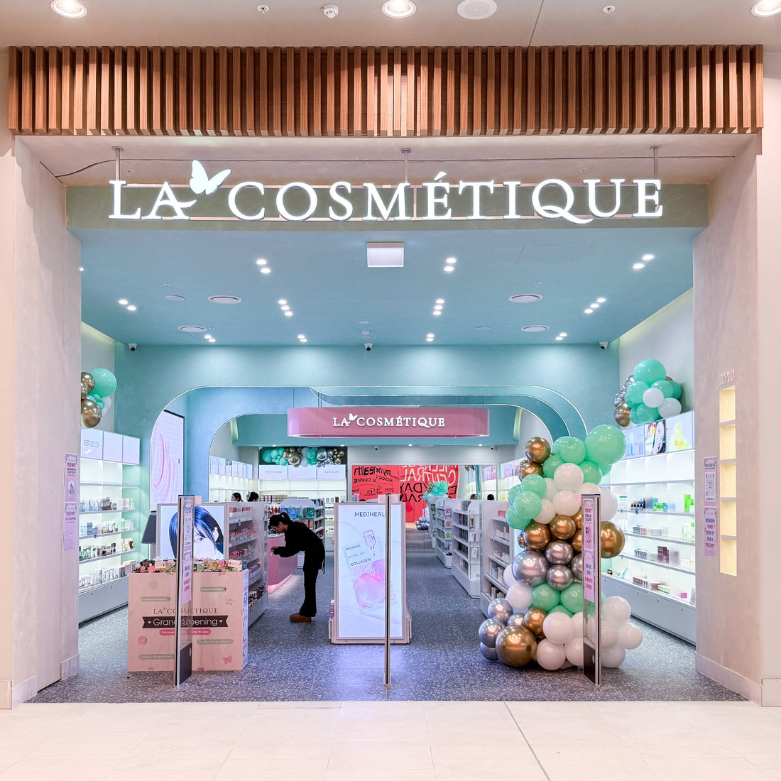 LA COSMETIQUE Melrose Central store — official brand photograph